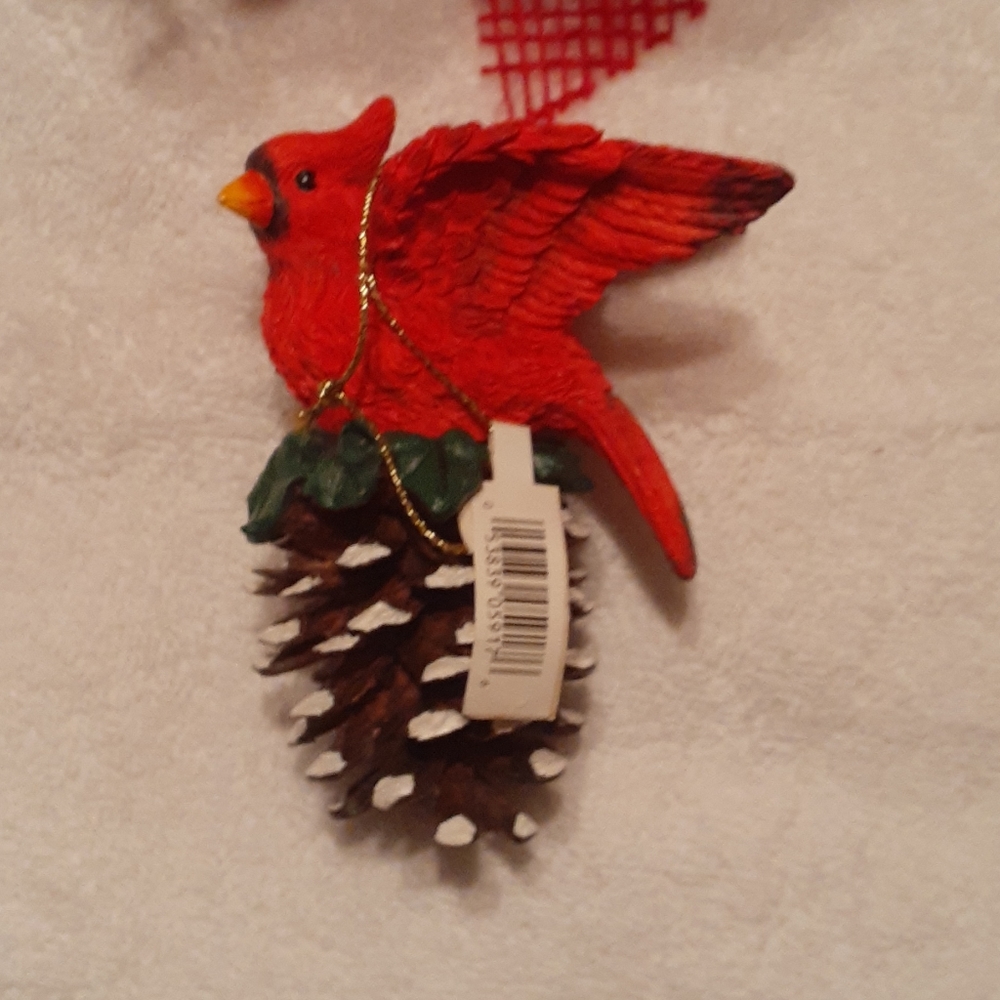 46. Beautiful vintage cardinal ornament